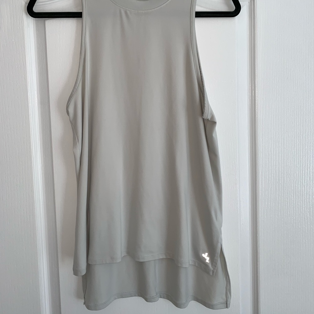 Workout tank top